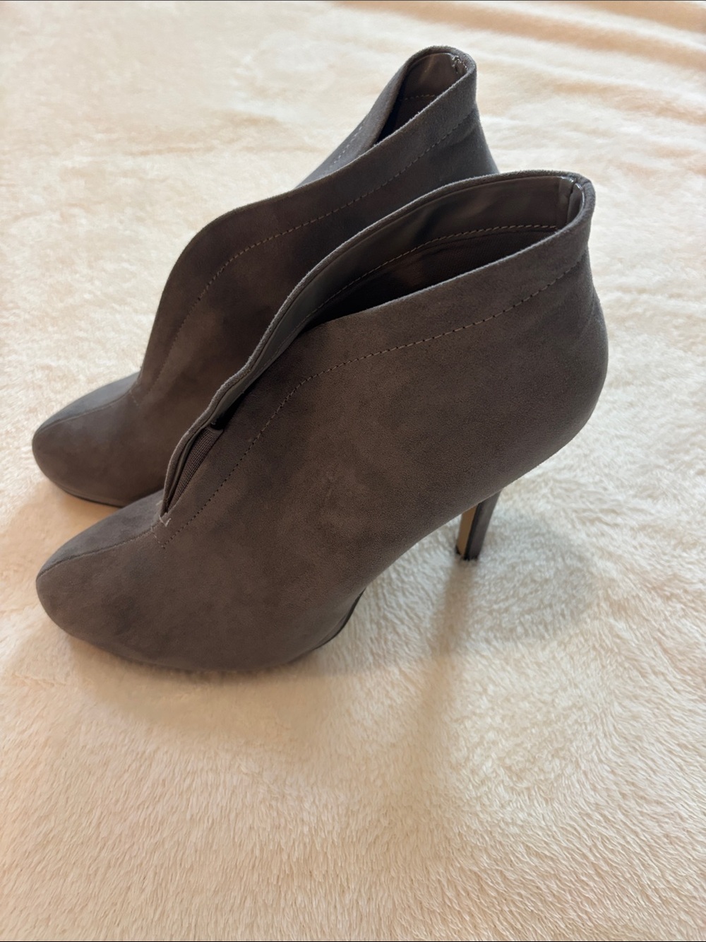 🌺Grey Bootie Heel - Picture 4 of 7